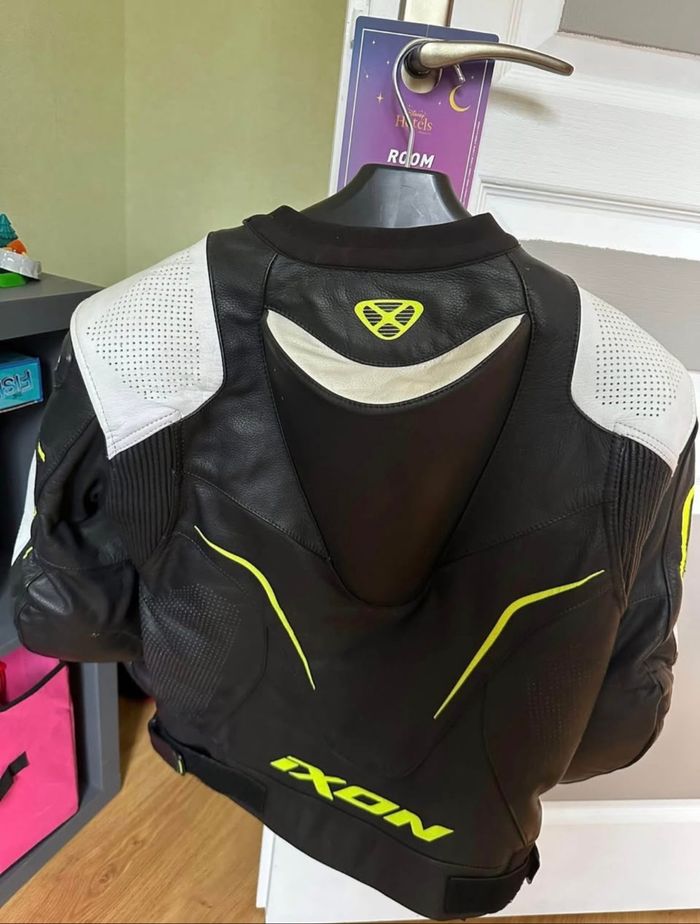 Blouson moto IXON - photo numéro 2