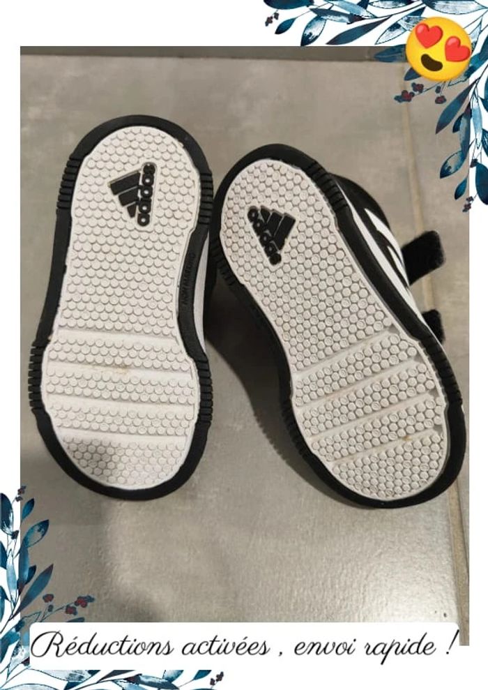 Basket adidas enfant taille 21 - photo numéro 7