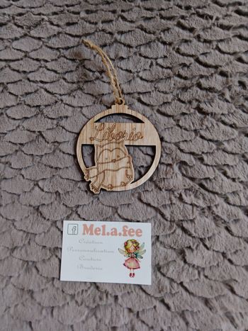 Boule de Noël en bois personnalisé