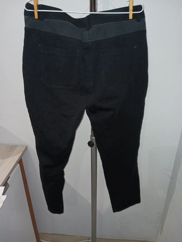 Pantalon noir T 44 - photo numéro 2