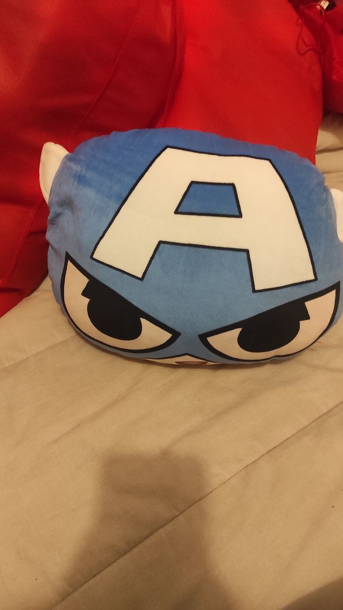 Peluche et plaid captain America