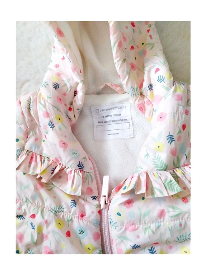 Combinaison pilote bébé Primark 0-3 mois 62 cm  petites fleurs intérieur polaire - photo numéro 2
