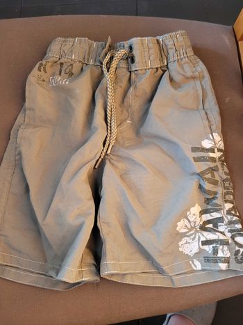 Short in extenso 4 ans