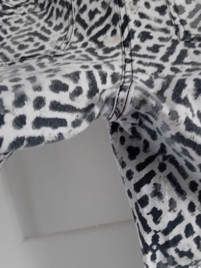 Pantalon imprimé noir et blanc - photo numéro 6
