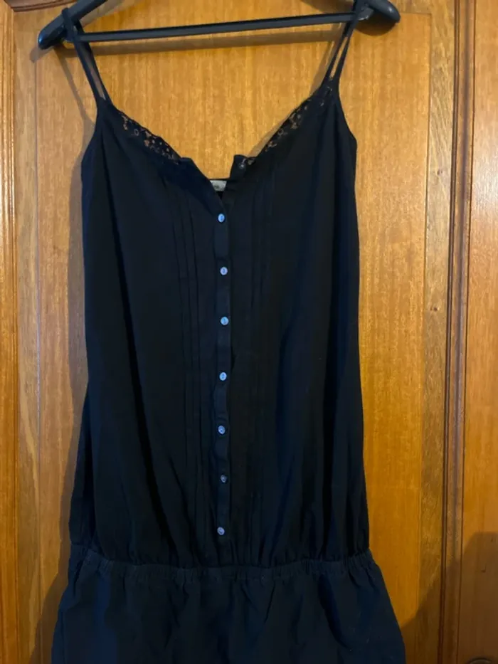 Robe noire colline, taille 34/36 - photo numéro 3