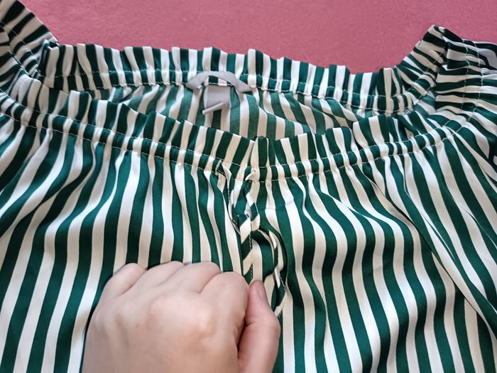 Blouse verte et blanche - photo numéro 4