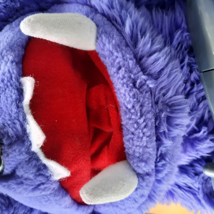 Peluche parlante My Pet Monster 2001 – Fonctionne en français – Collector avec menottes - photo numéro 3