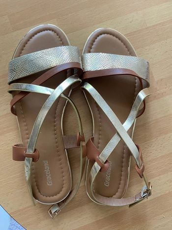 Sandale doree Graceland taille 39 neuf