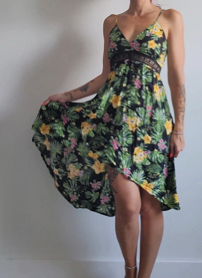 Robe d'été a bretelles - photo numéro 2