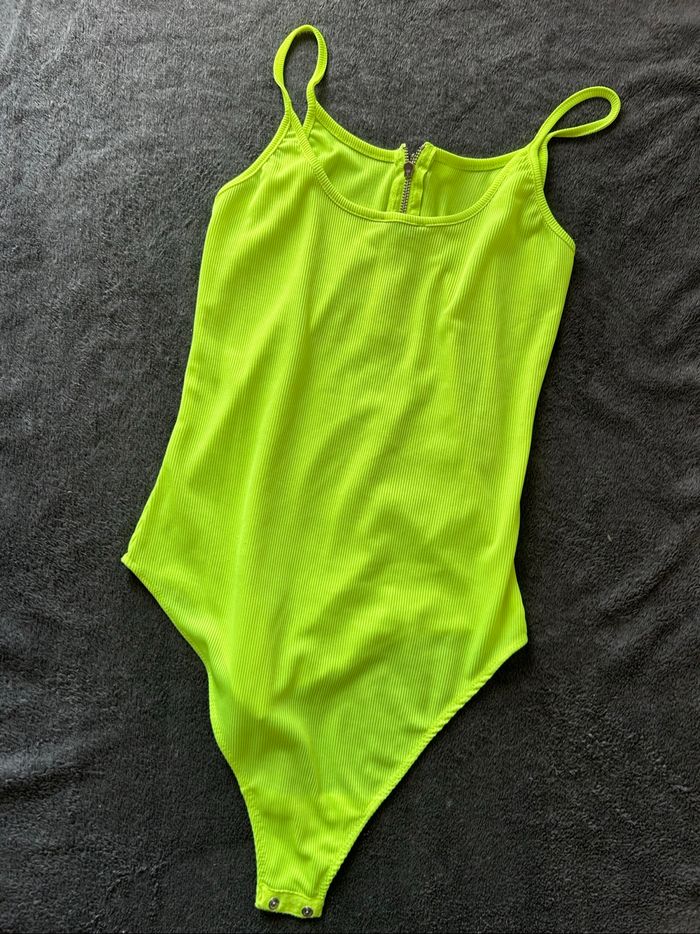 Body jaune fluo - photo numéro 5