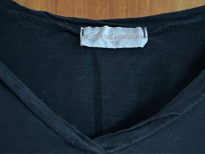 T-shirt love col v manches longues April Vintage - photo numéro 3