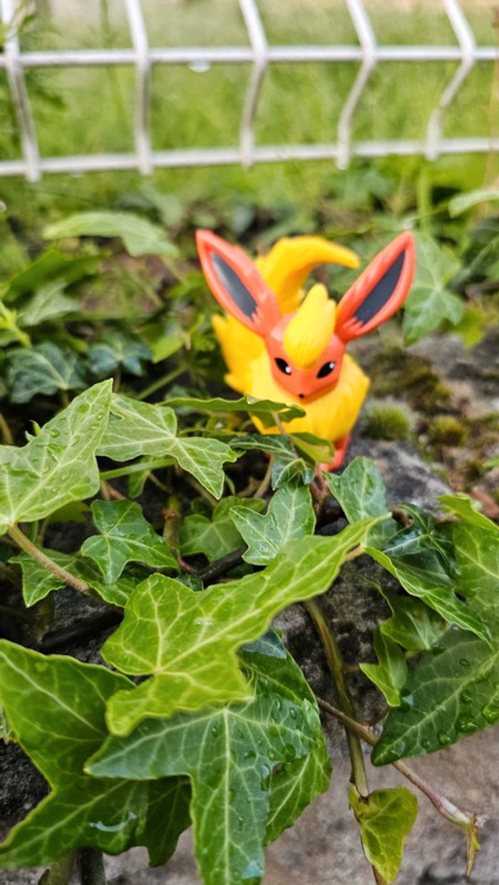 Super figurine Pokemon pyroli - photo numéro 2