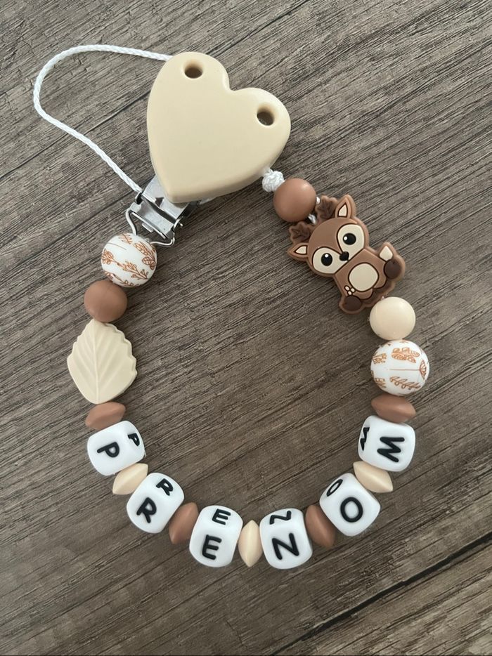 Attache tétine personnalisée Biche Cerf
