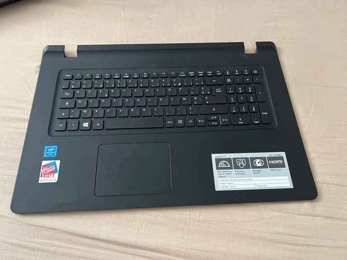 Clavier AZERTY + plasturgie supérieure – Acer Aspire ES1-732 (modèle N16C3)