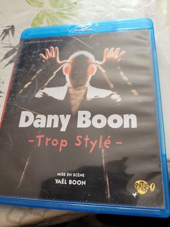 Dans Boon trop style