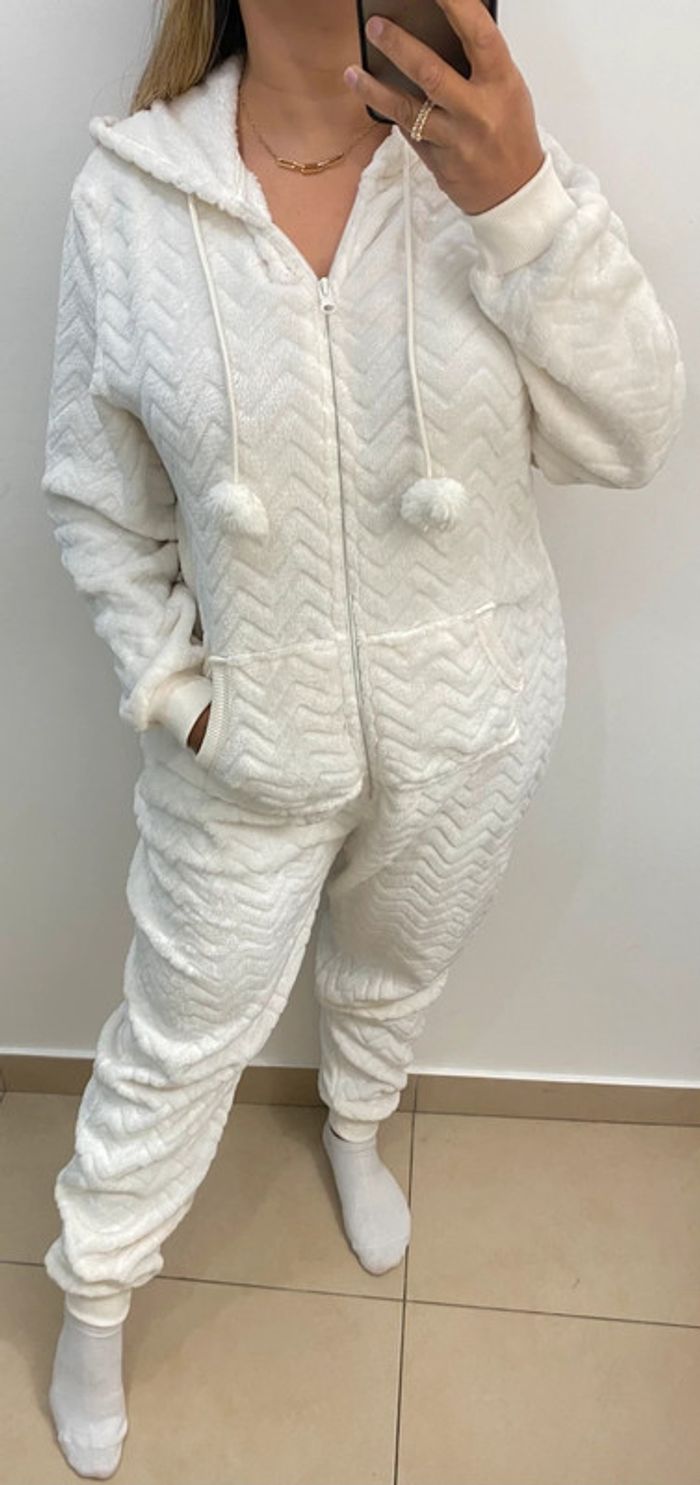 Combinaison Pyjama Douce Avec Capuche Taille S-M - photo numéro 7