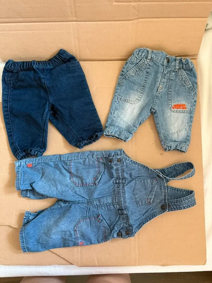 Lot de 40 vêtements taille 3 mois - photo numéro 4