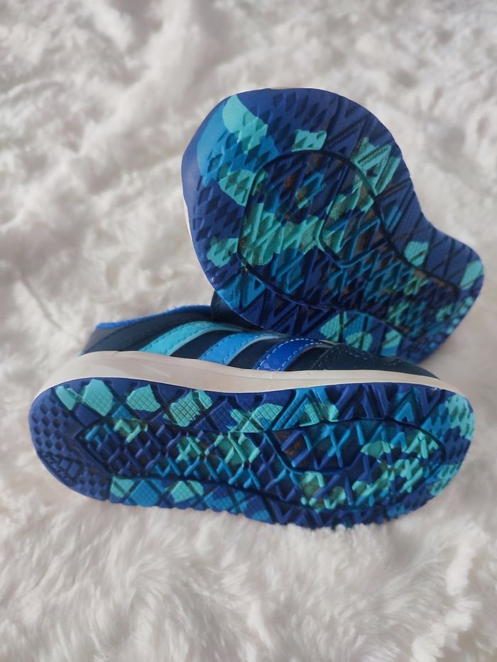 Basket en cuir bleu Adidas taille 21 - photo numéro 3