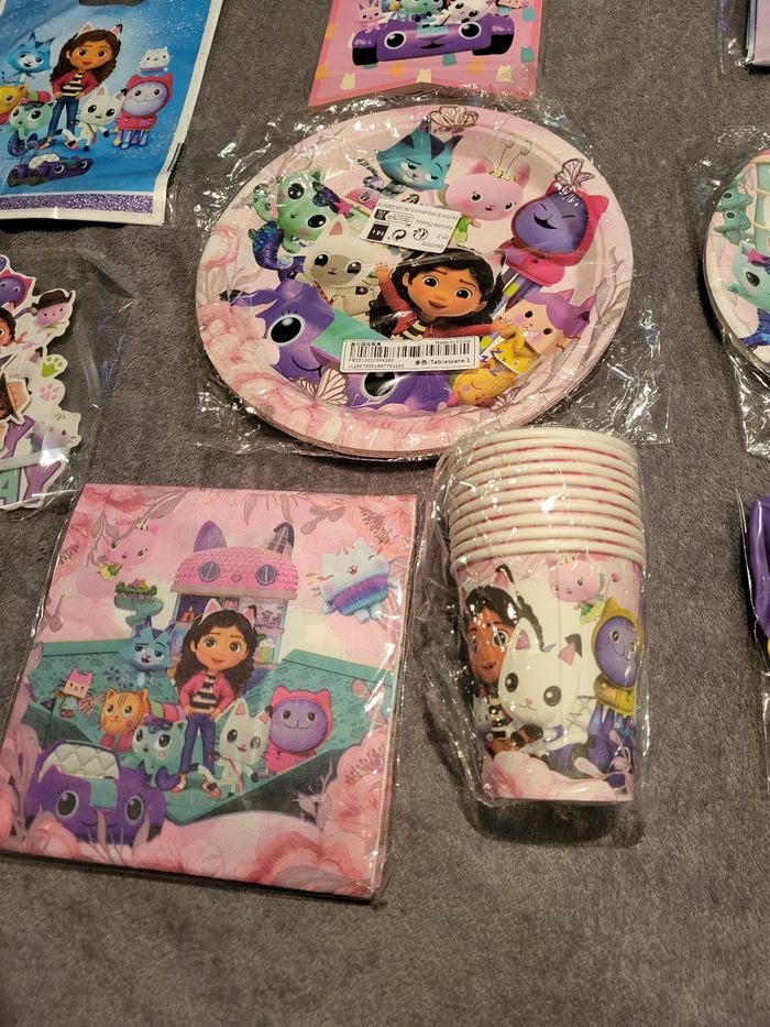 Lot complet decoration anniversaire Gabby's Dollhouse - photo numéro 3