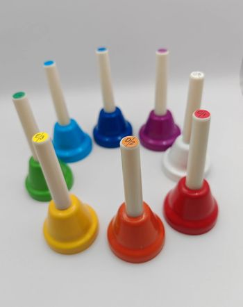 Lot de 8 cloches colorés