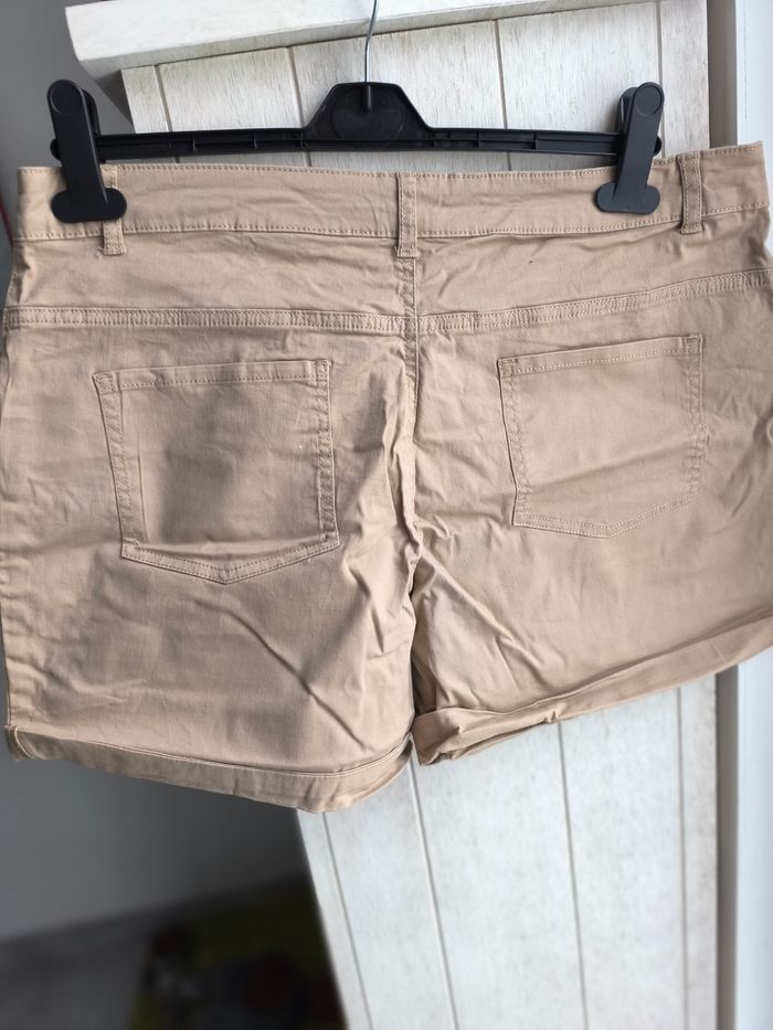 Short beige femme - photo numéro 4