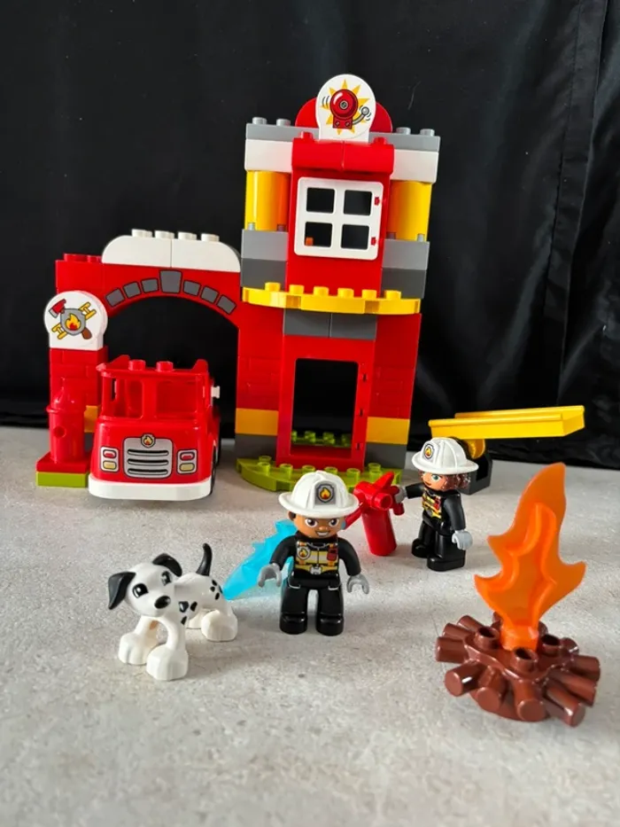 Lego Duplo 10903 - La caserne de pompier