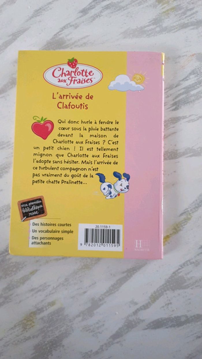 Livre Charlotte au fraise - photo numéro 2