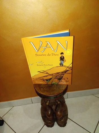 Livre Van Sourire de Dieu