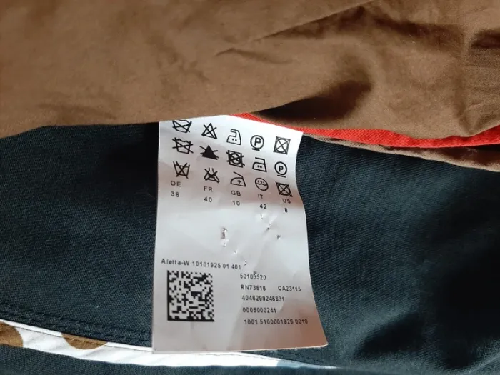 Veste femme Hugo Boss taille 40 en très bon état - photo numéro 3