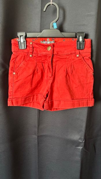 Short rouge Lovely Girl by Orchestra