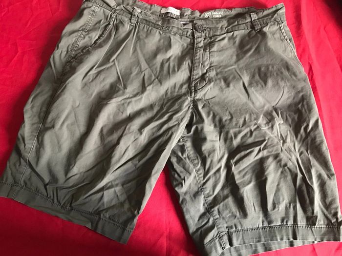 Short Bermudas type cargo marque Selected taille XL