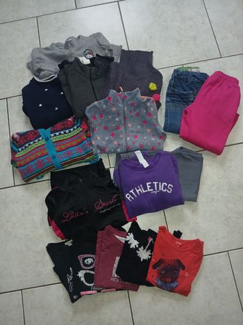 Lot de vêtements fille en taille 6 ans 