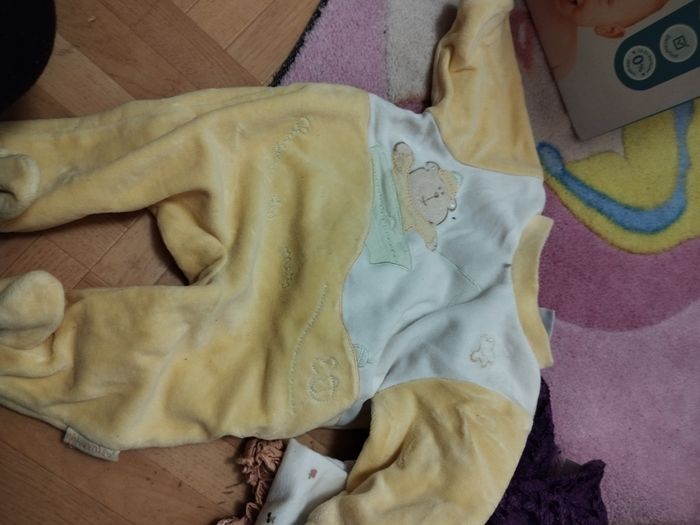 Vend 2 lots de vetements 1mois - photo numéro 4