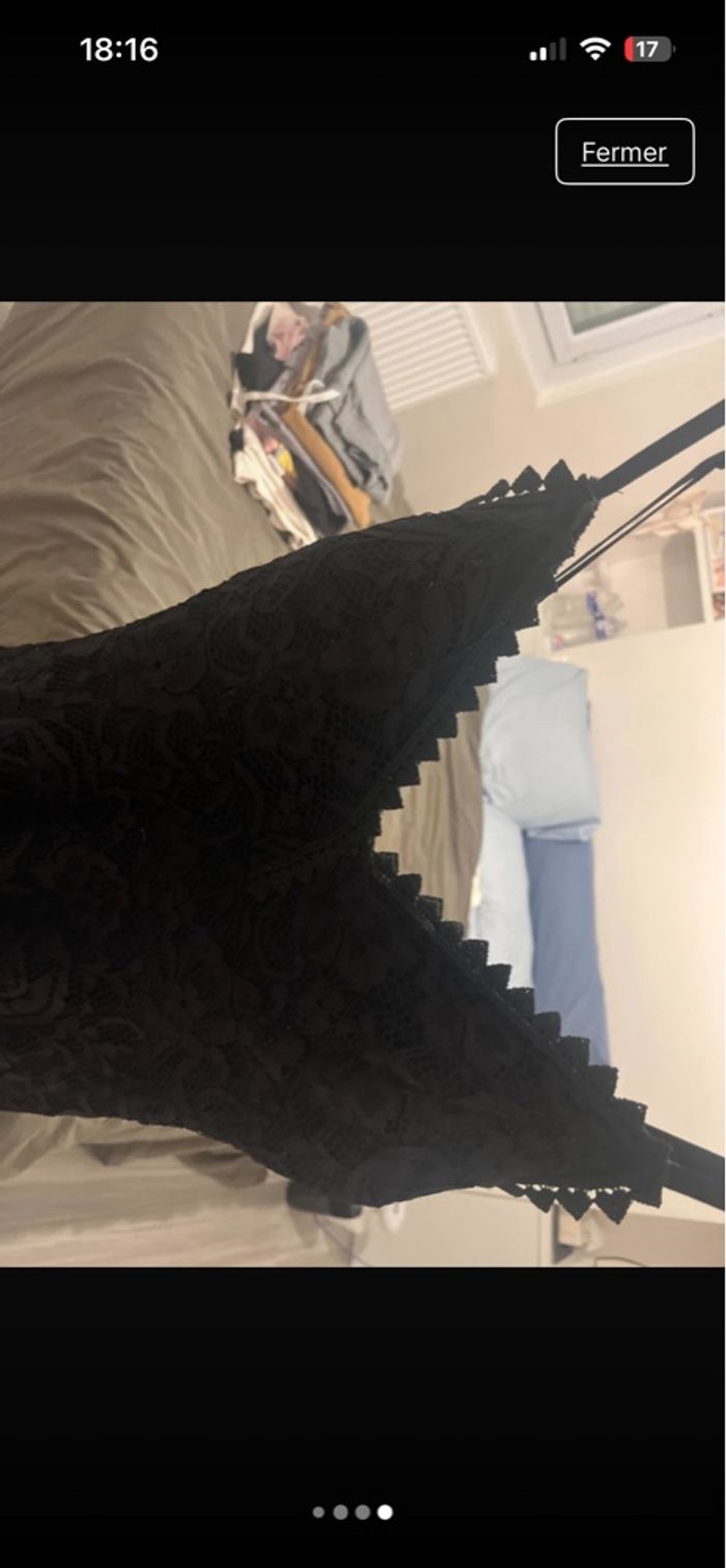 Robe en dentelle - photo numéro 4