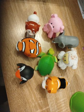 Lot de 8 jouets de bains gicleur