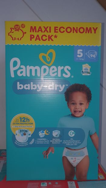 Carton de couches Pampers taille 5