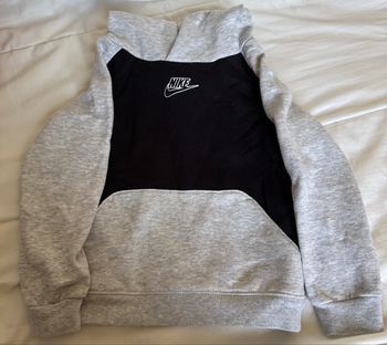 Pull Nike 
