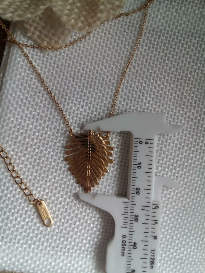 Collier feuille dorée en acier inoxydable - photo numéro 2