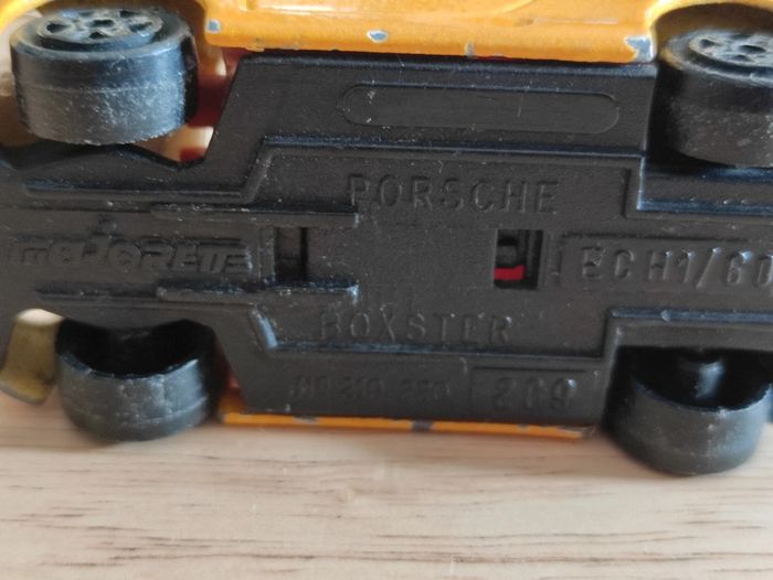 Majorette Porsche Boxster jaune ref 269 - photo numéro 5