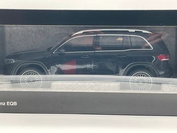 Mercedes-Benz EQB 1/18 NZG