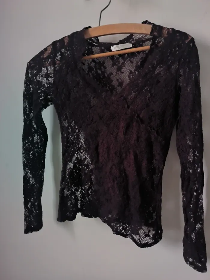 Haut manches longues dentelle
