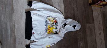 Sweat-shirt Pokemon neuf