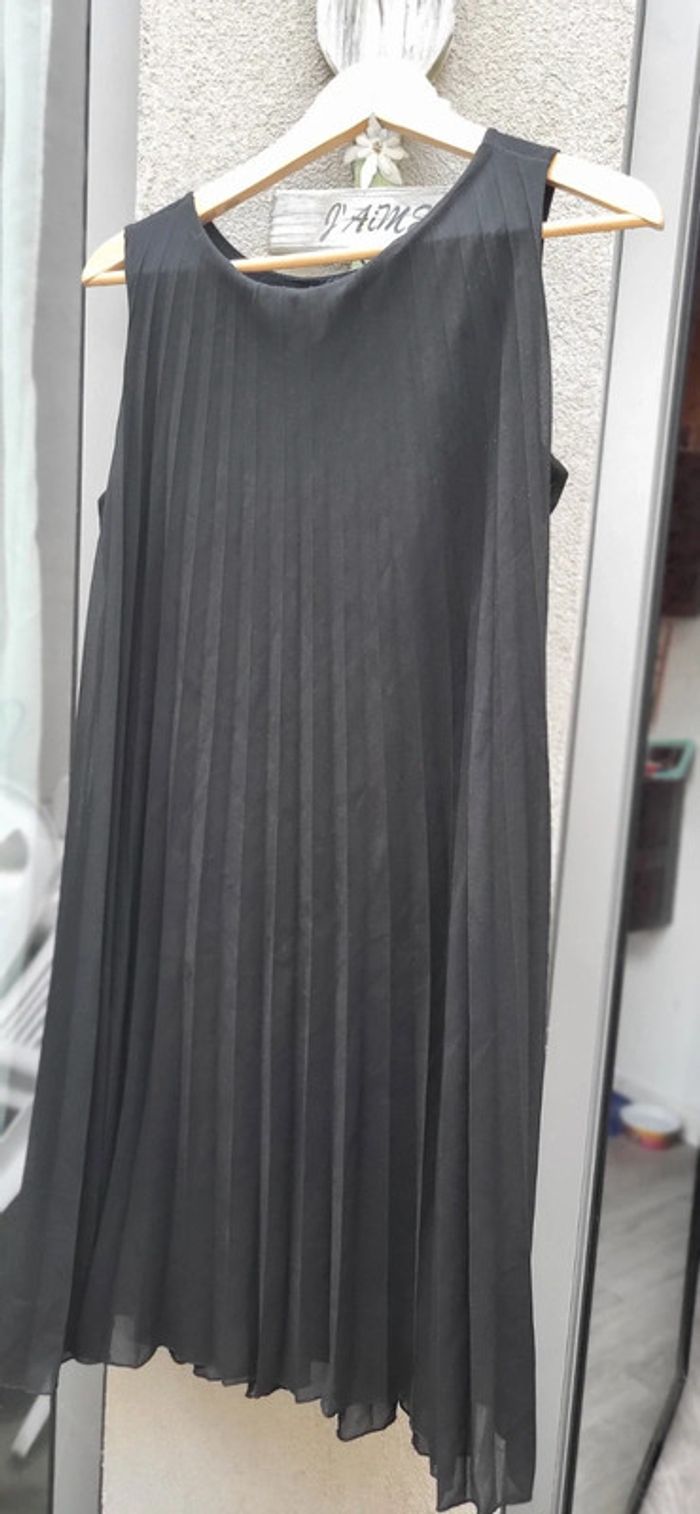 Robe noire légère - photo numéro 2
