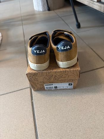 Chaussures enfants VEJA
