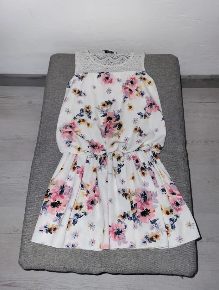 🟣 Robe Fleurie Dentelle 8 ans 🟣 - photo numéro 9