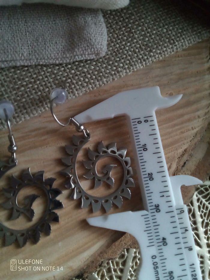 Créoles argentés en spirales acier inoxydable - photo numéro 2