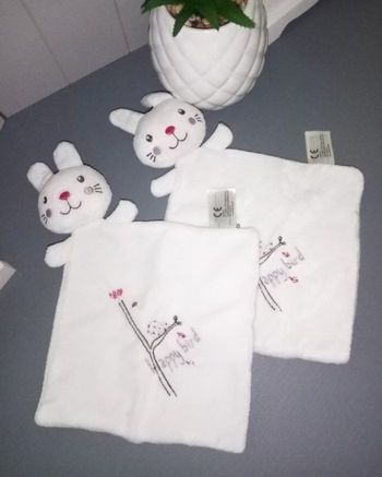 Lot 2 doudous lapin Nicotoy