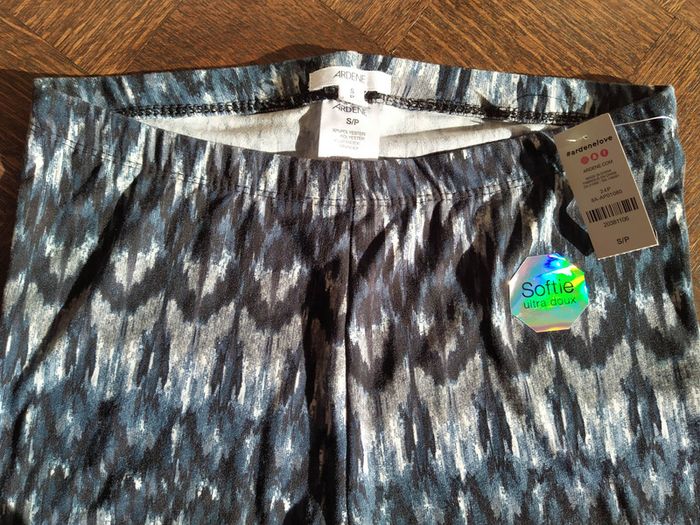 Legging ultra doux NEUF taille S - photo numéro 2