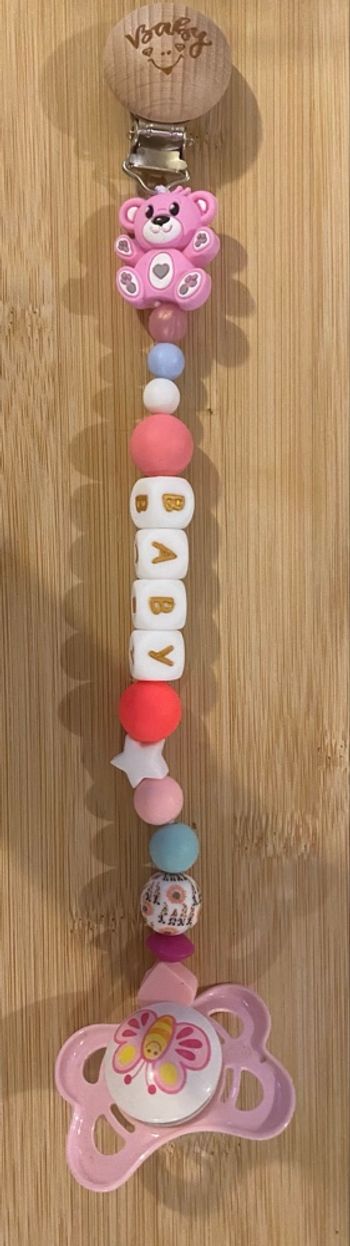 Attache tétine personnalisée