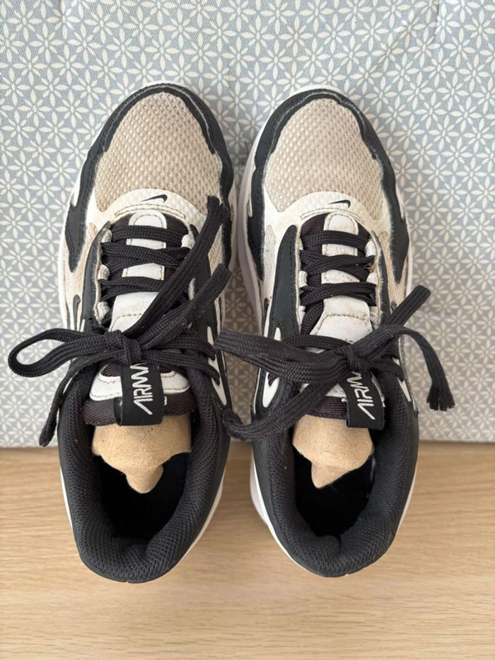 Paire de Baskets "Air Max Bolt" Taille 36 - photo numéro 5